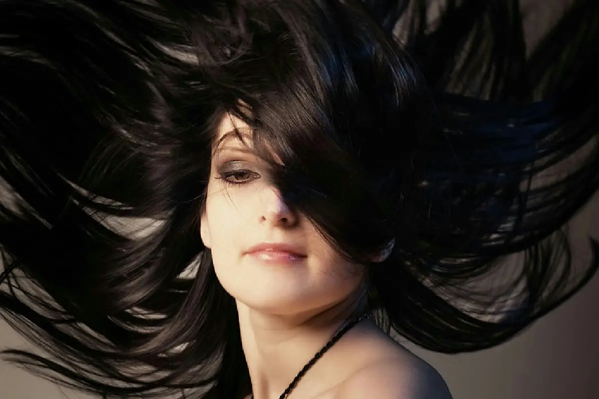 Botox per capelli: guida completa all’effetto nutriente e alla durata del trattamento rigenerante