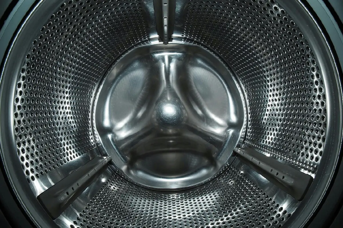 Il trucco efficace per mantenere il bucato invernale fresco e senza l’odore di umidità persistente